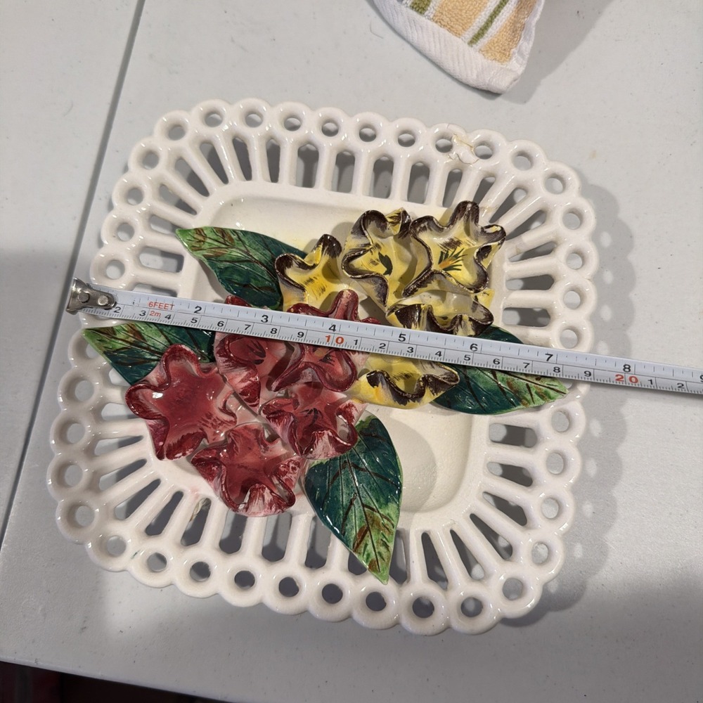 Vtg MCM Hand Painted 3D Floral Flower Porcelain Wall‎ Decor. Made In Japan - Picture 10 of 11